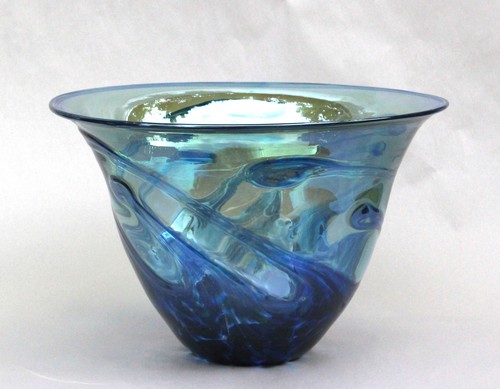 Click to view detail for DB-876 Glass Bowl-Blue Lily Pad $350